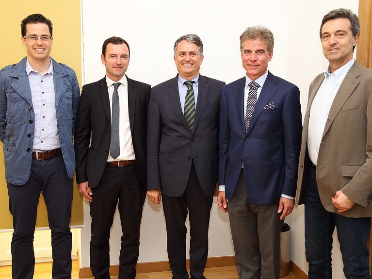 da sinistra: Giorgio Battisti, Diego Ganz e Andrea Lanzingher di Alperia Energy e Konrad Bergmeister e Maurizio Righetti 